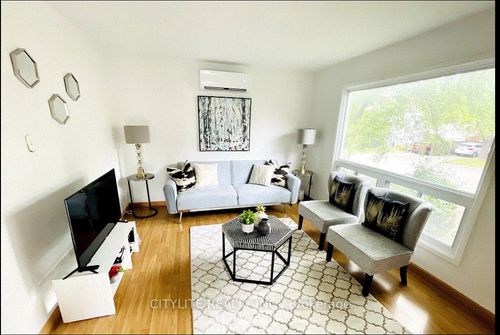 8 Horseshoe Crt, Brampton, ON, L6S1S1 | Card Image
