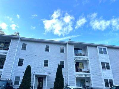 60 - 28 James Street, Condo with 2 bedrooms, 1 bathrooms and null parking in Milford NH | Image 2