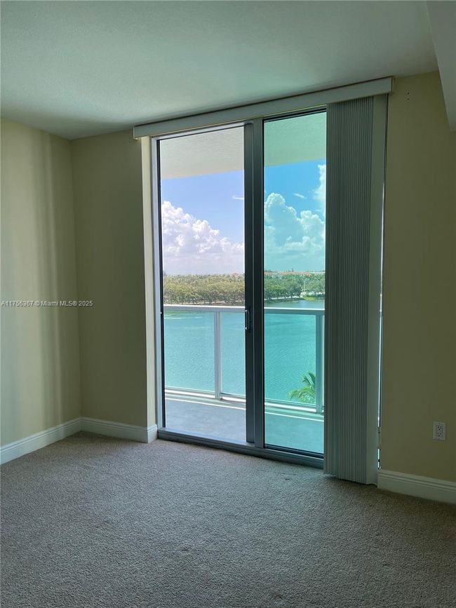 APT-707S - 2681 N Flamingo Rd, Condo with 2 bedrooms, 2 bathrooms and null parking in Sunrise FL | Image 6