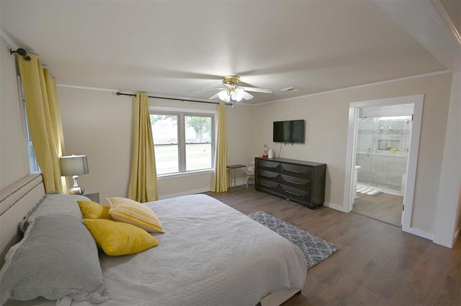 1013 Quail Ln, House other with 3 bedrooms, 2 bathrooms and 3 parking in Eagle Lake TX | Image 27