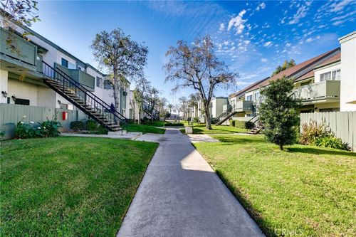 17-619 N Bristol, Santa Ana, CA, 92703 | Card Image