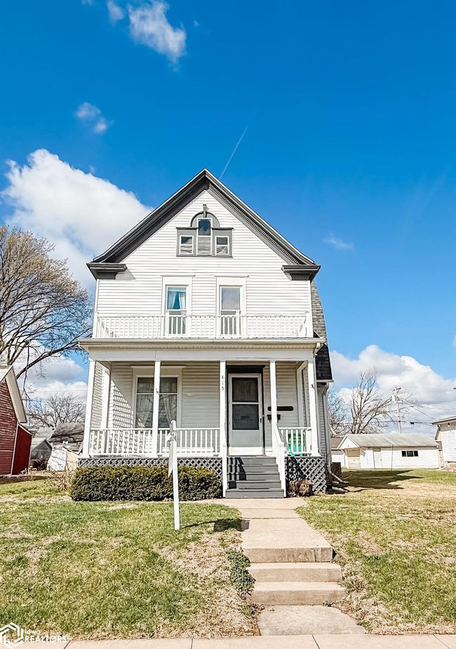 415 S Garfield Ave, Home with 4 bedrooms, 2 bathrooms and 2 parking in Burlington IA | Image 27