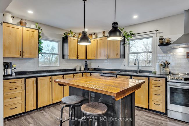 851 Kimberly Dr, House other with 3 bedrooms, 3 bathrooms and 8 parking in Ennismore ON | Image 20