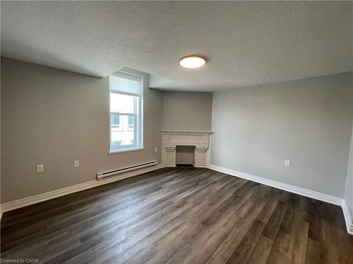 204-69 E Main St, Welland, ON, L3B3W4 | Card Image