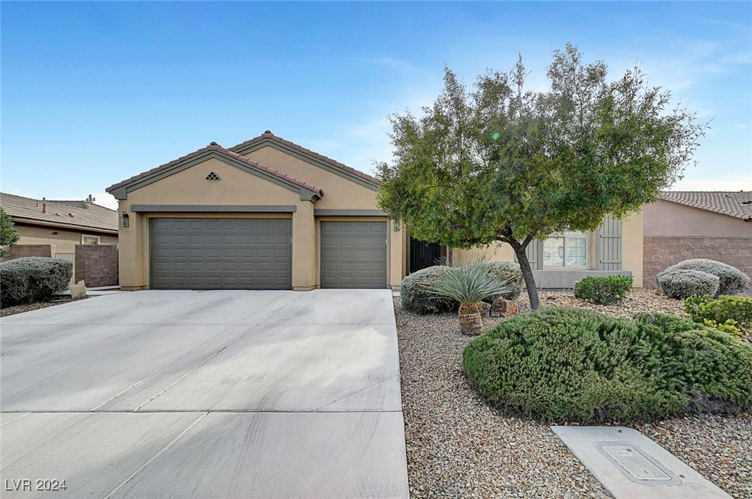 Fledgling Dr, N Las Vegas, NV 89084