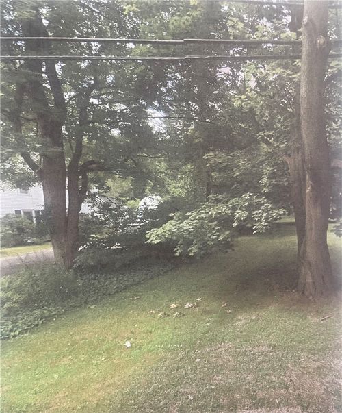 10 Fisher Road, Gates, NY, 14624 | Card Image