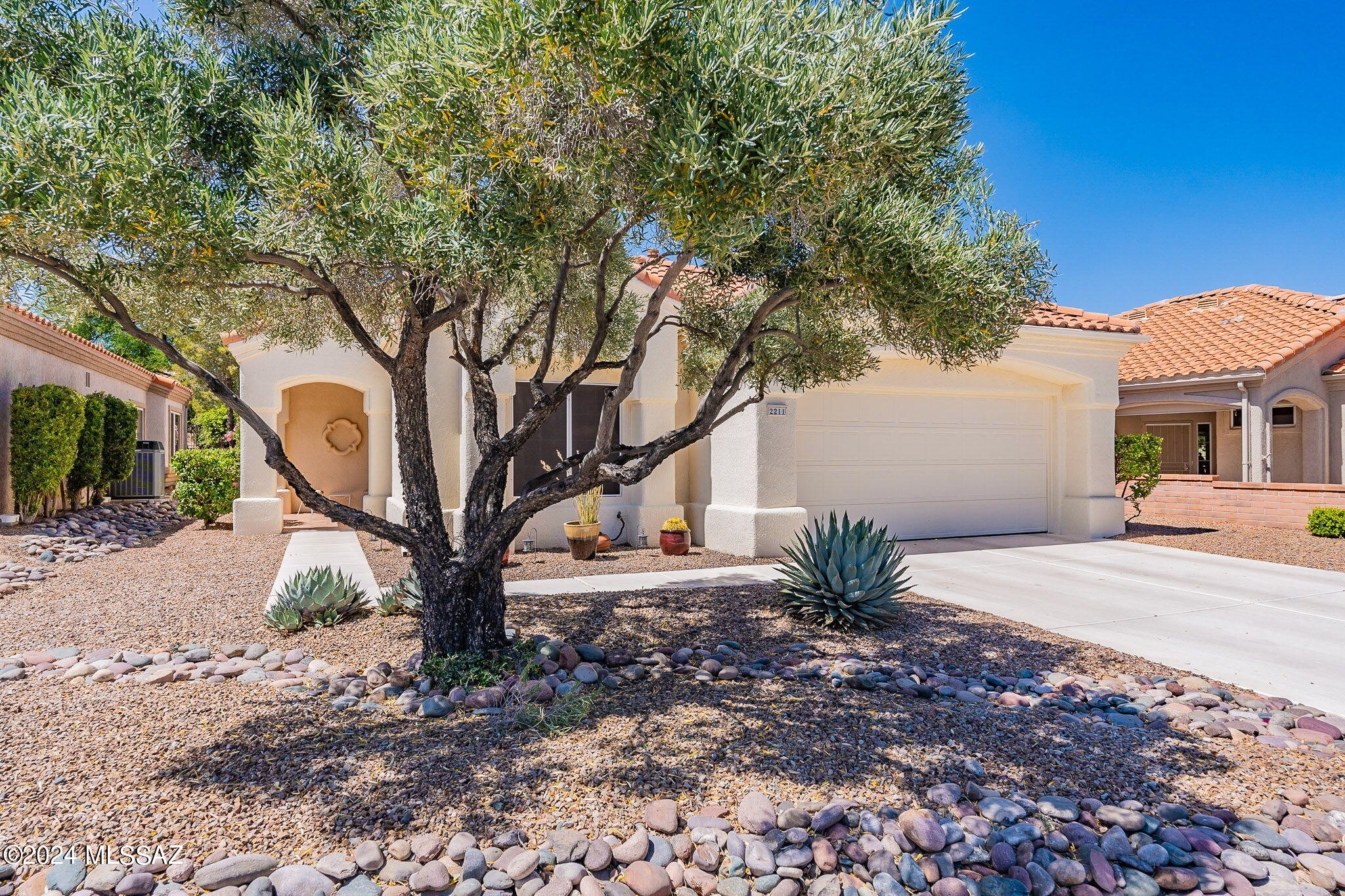 Jonquil St, Oro Valley, AZ 85755