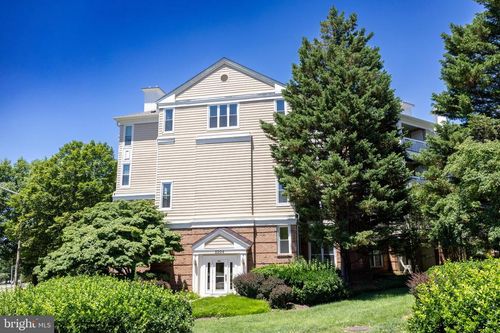 121-2204 Westcourt Ln, HERNDON, VA, 20170-5826 | Card Image
