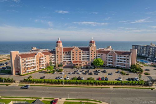 3r-2 Richmond Rd, Lido Beach, NY, 11561-4852 | Card Image
