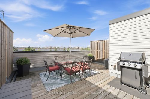 19-3055 Elmcreek Rd, Mississauga, ON, L5B4J9 | Card Image
