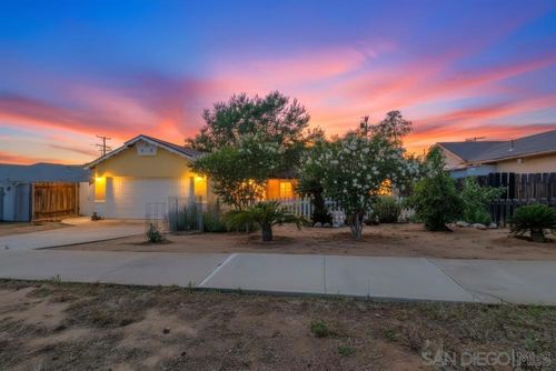 1284 Tangerine St, El Cajon, CA, 92021-5011 | Card Image