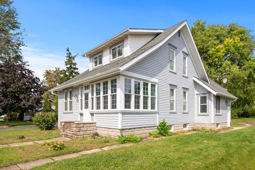 717 Miller St, Beecher, IL, 60401-6623 | Card Image