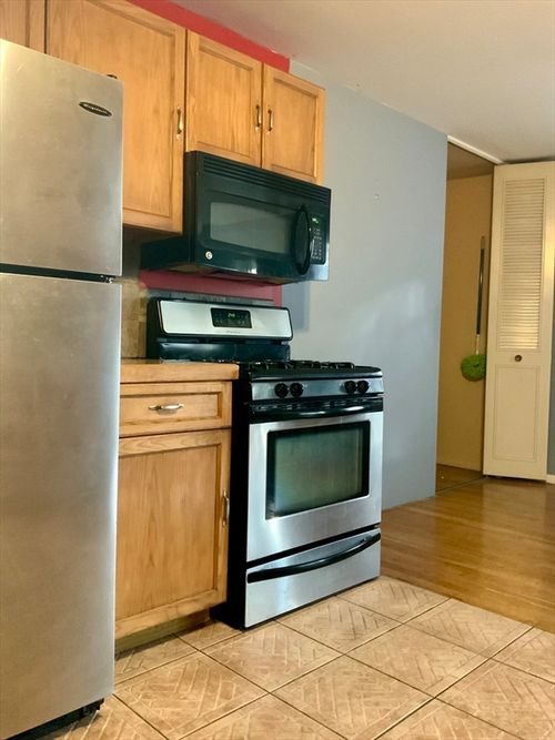 109-109 Regency Park Dr, Agawam, MA, 01001-2259 | Card Image