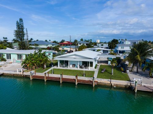 261 9th St, Key Colony Beach, FL, 33051 | Card Image