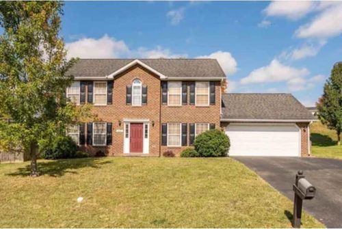 515 Windsor Dr, Christiansburg, VA, 24073-6383 | Card Image