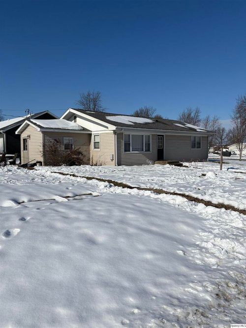 305 Walnut St, Mt Sterling, IL, 62353-1045 | Card Image