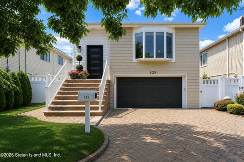 625 Barlow Ave, Staten Island, NY, 10312-2001 | Card Image