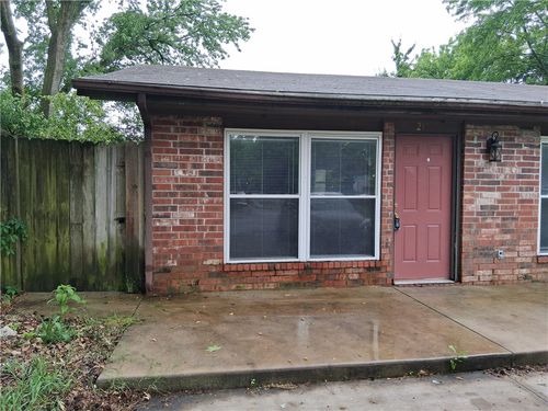 217 E Adobe St, Fayetteville, AR, 72703-3304 | Card Image