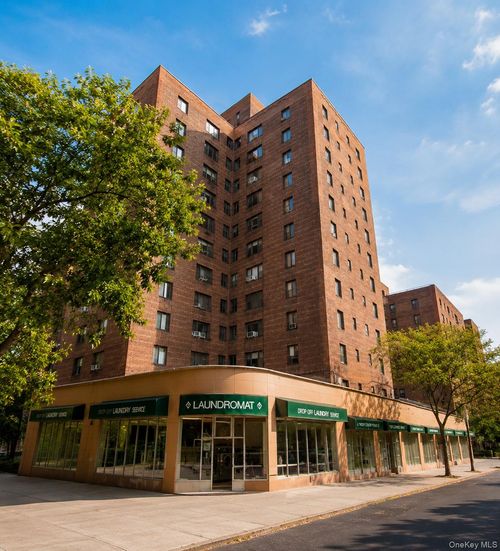 12h-1540 Unionport Rd, Bronx, NY, 10462-7832 | Card Image