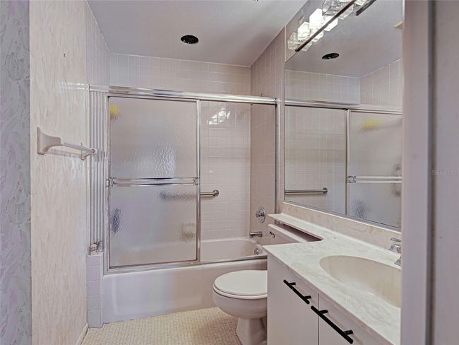APT-235 - 800 Capri Isles Blvd, Condo with 2 bedrooms, 2 bathrooms and null parking in Venice FL | Image 45