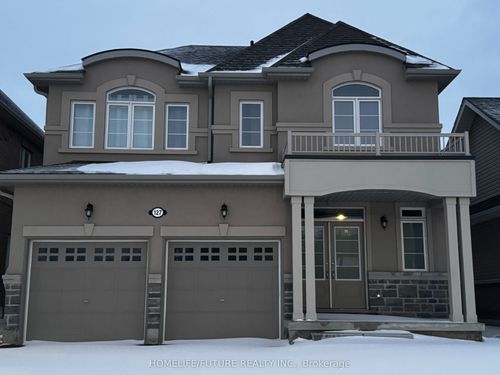 127 Hawkins St, Sutton West, ON, L0E1R0 | Card Image