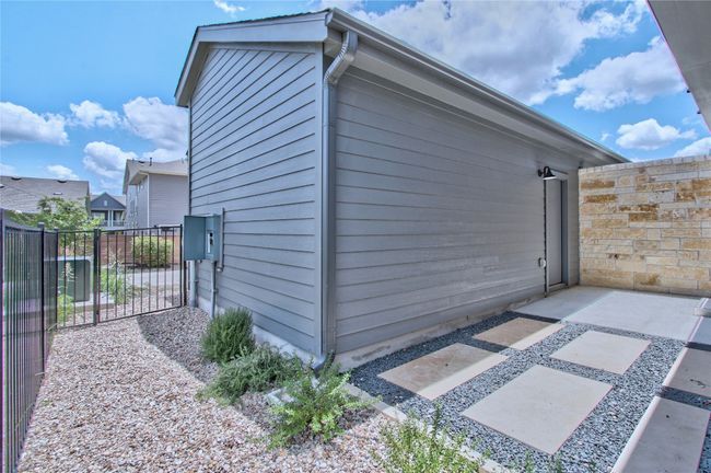 5907 Rotunda View View, House other with 3 bedrooms, 3 bathrooms and 2 parking in Austin TX | Image 24
