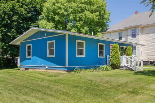39 Williams St, Rutland, VT, 05701-3427 | Card Image