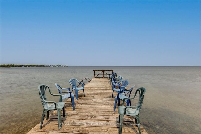 109 Maple Ave, House other with 2 bedrooms, 2 bathrooms and 6 parking in Sutton West ON | Image 33