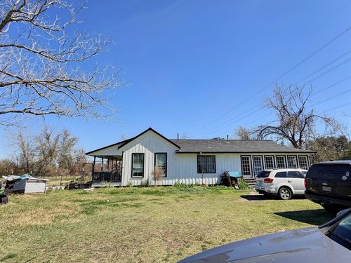 10217 Weldon Rd, Freeport, TX, 77541-9739 | Card Image