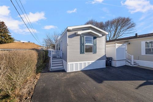 38 Lowell Ave, Pawtucket, RI, 02861-4307 | Card Image