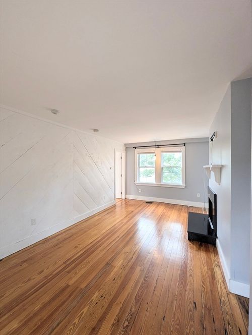 apt-2-126 Derby St, Salem, MA, 01970-5688 | Card Image
