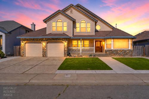 7351 Perera Cir, Sacramento, CA, 95831-4532 | Card Image