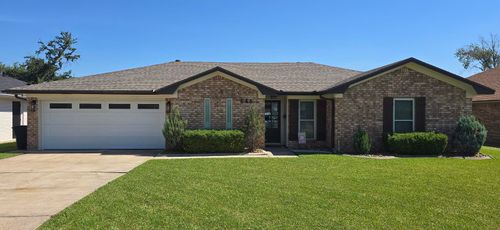 646 Birchwood Dr, Port Neches, TX, 77651-6103 | Card Image
