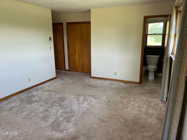 211 Overview Loop, House other with 3 bedrooms, 3 bathrooms and null parking in Jonesville VA | Image 21