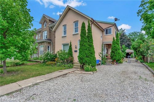 39 Port St, Brantford, ON, N3S1Y3 | Card Image