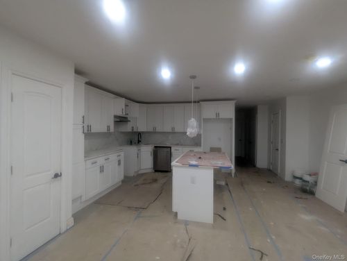 2323 Mott Ave, Far Rockaway, NY, 11691-2320 | Card Image