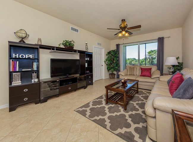 UNIT-304 - 7607 Grand Estuary Trl, Condo with 2 bedrooms, 2 bathrooms and null parking in BRADENTON FL | Image 6