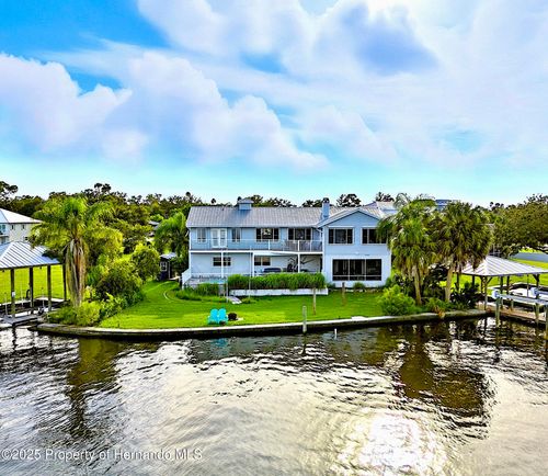 2435 N Watersedge Dr, Crystal River, FL, 34429-9278 | Card Image