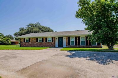 35325 La Hwy 69, House other with 3 bedrooms, 3 bathrooms and null parking in White Castle LA | Image 1