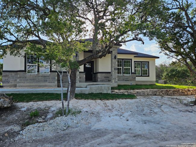 3440 Tanglewood Trl, House other with 3 bedrooms, 2 bathrooms and null parking in Spring Branch TX | Image 5