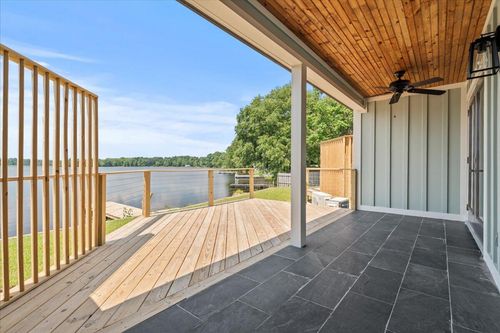 c-942 N 5th St, Hartsville, SC, 29550-3021 | Card Image