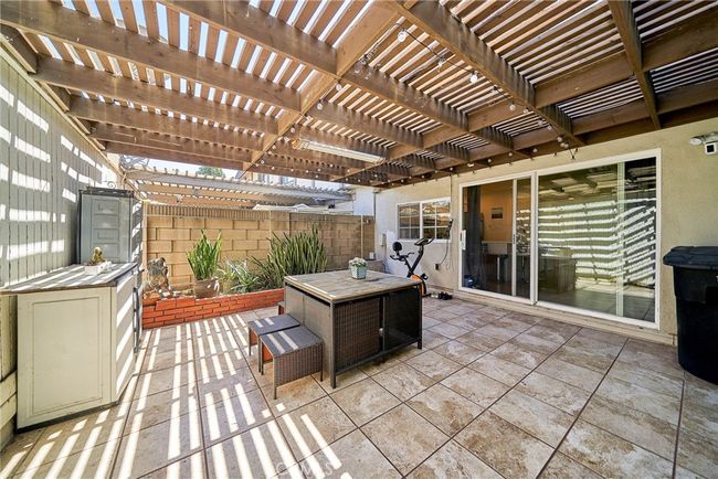 16011 Sugarpine Ln, Townhouse with 4 bedrooms, 3 bathrooms and 2 parking in Cerritos CA | Image 31