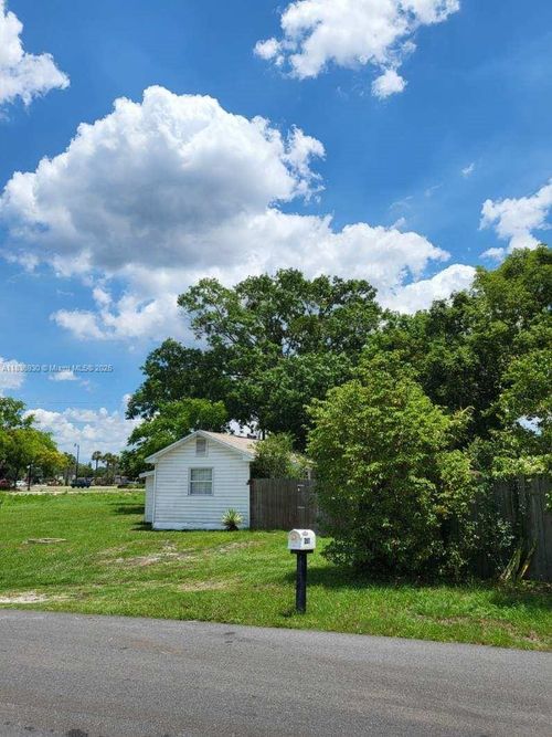 2611 Hiawatha Ave, SANFORD, FL, 32773-5329 | Card Image