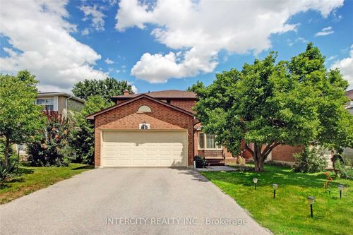 85 Houseman Cres, Richmond Hill, ON, L4C7S7 | Card Image