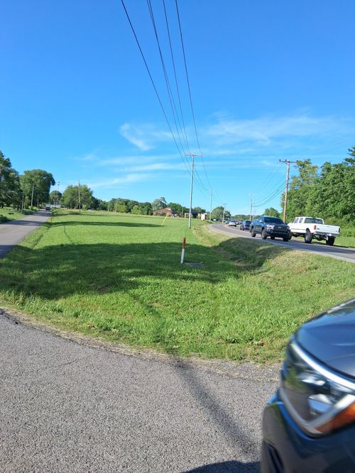 569 New Shackle Island Rd, Hendersonville, TN, 37075-8802 | Card Image