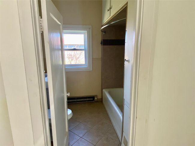 Bathroom | Image 14