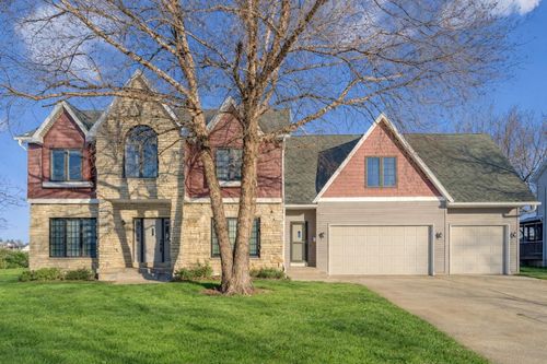 3413 Pheasant Dr, Cedar Falls, IA, 50613-1681 | Card Image