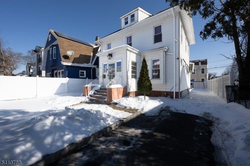 32 Newfield St, East Orange, NJ, 07017-5412 | Card Image