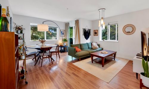 d207-40160 Willow Cres, Squamish, BC, V8B0M2 | Card Image