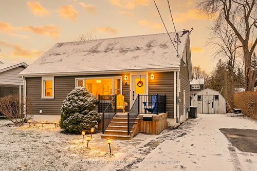 4 Bishop St, Kingston, ON, K7M3P4 | Card Image